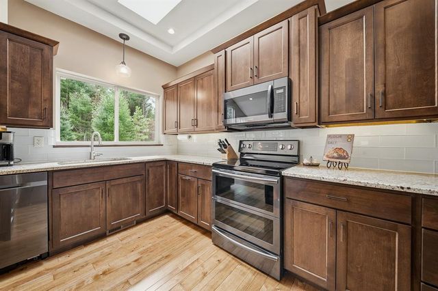 909 Thistle Lane, Eau Claire, WI 54703