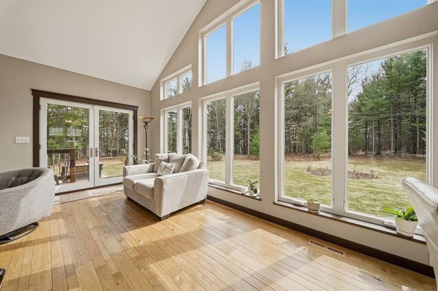 909 Thistle Lane, Eau Claire, WI 54703