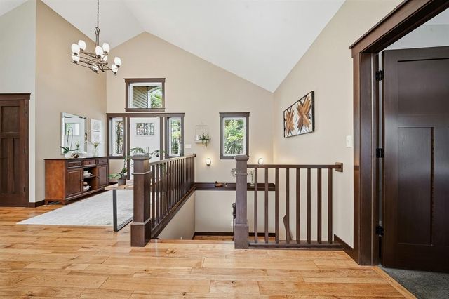 909 Thistle Lane, Eau Claire, WI 54703