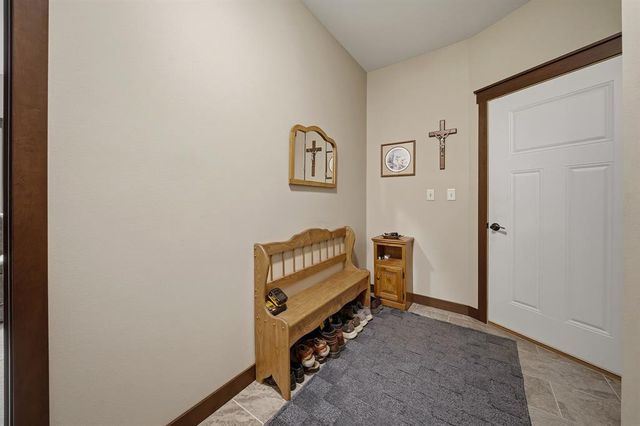 909 Thistle Lane, Eau Claire, WI 54703