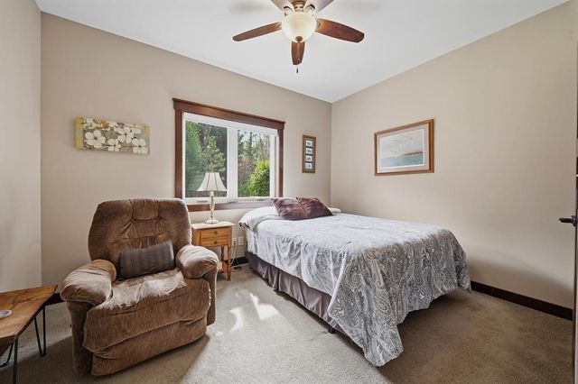 909 Thistle Lane, Eau Claire, WI 54703