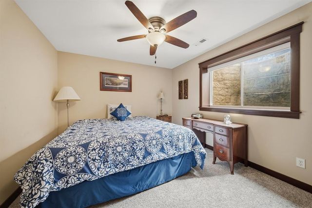 909 Thistle Lane, Eau Claire, WI 54703