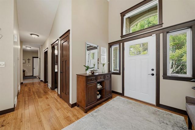 909 Thistle Lane, Eau Claire, WI 54703