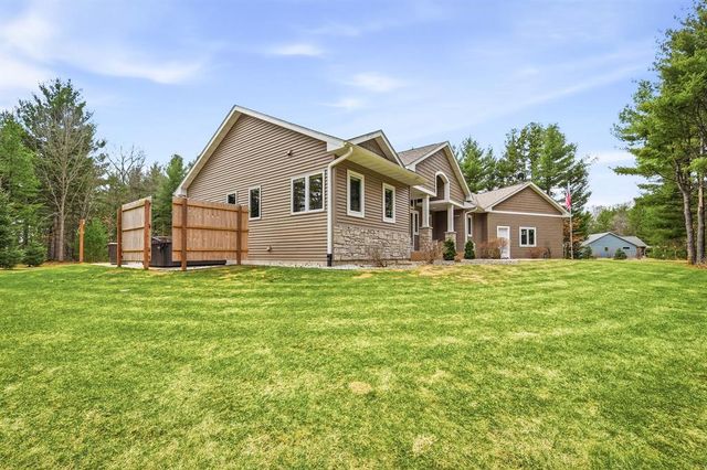 909 Thistle Lane, Eau Claire, WI 54703