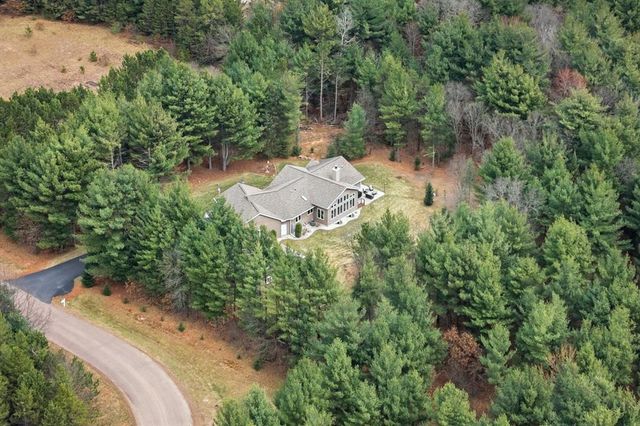 909 Thistle Lane, Eau Claire, WI 54703