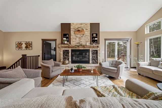 909 Thistle Lane, Eau Claire, WI 54703