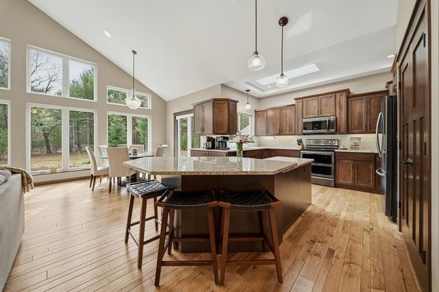 909 Thistle Lane, Eau Claire, WI 54703