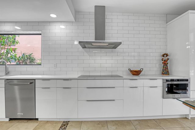 6532 Via Rosa, Boca Raton, FL 33433