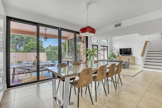6532 Via Rosa, Boca Raton, FL 33433
