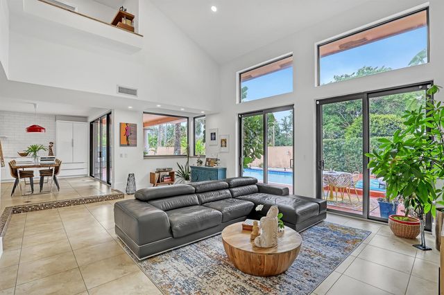 6532 Via Rosa, Boca Raton, FL 33433