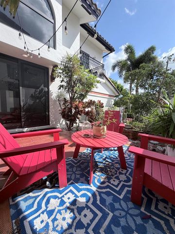 6532 Via Rosa, Boca Raton, FL 33433