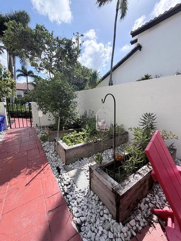 6532 Via Rosa, Boca Raton, FL 33433