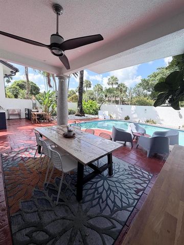 6532 Via Rosa, Boca Raton, FL 33433