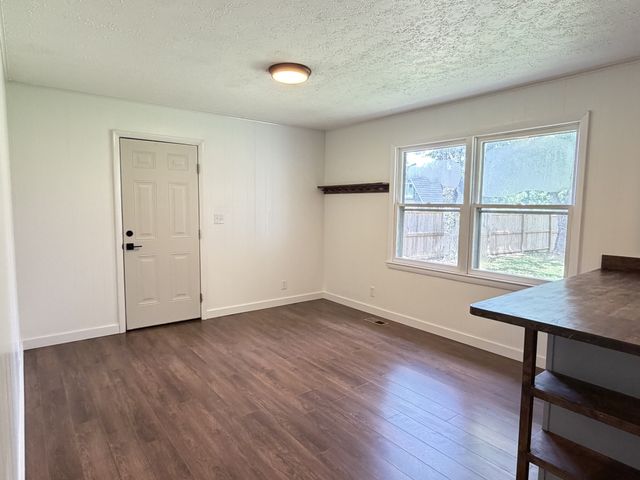 15 Forrest Ave, Hohenwald, TN 38462