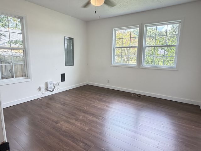 15 Forrest Ave, Hohenwald, TN 38462