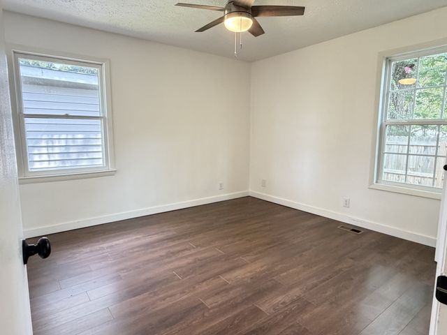 15 Forrest Ave, Hohenwald, TN 38462