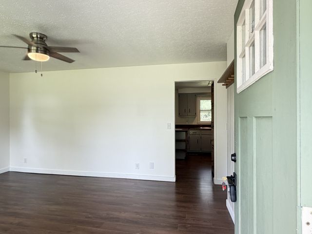 15 Forrest Ave, Hohenwald, TN 38462