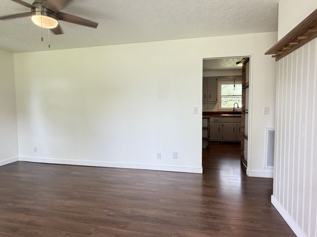 15 Forrest Ave, Hohenwald, TN 38462