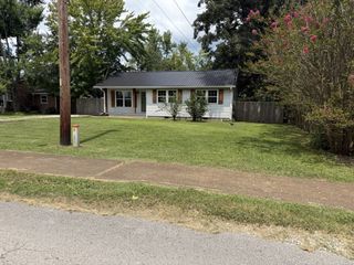 15 Forrest Ave, Hohenwald, TN 38462