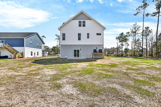 320 Landon Lane, Sneads Ferry, NC 28460