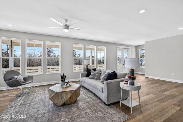 320 Landon Lane, Sneads Ferry, NC 28460