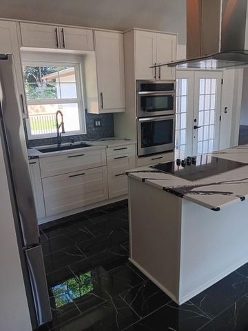 9806 Bennington Avenue, Kansas City, MO 64134