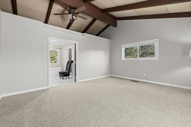 23523 Shadow Dr, Auburn, CA 95602