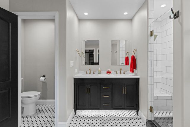 23523 Shadow Dr, Auburn, CA 95602