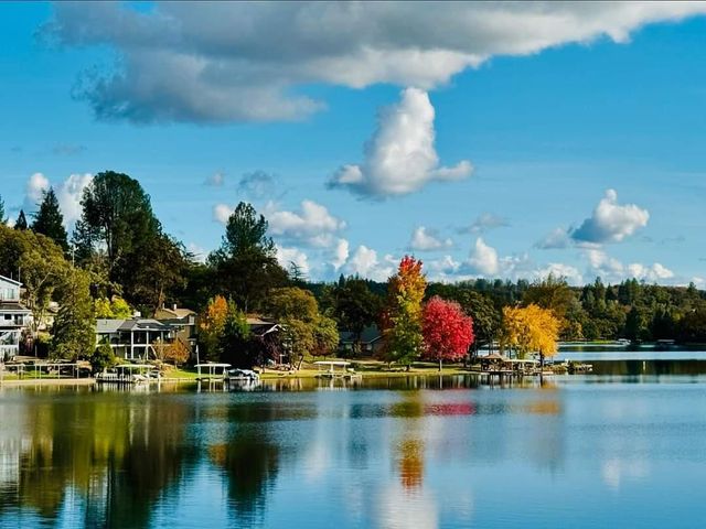 23523 Shadow Dr, Auburn, CA 95602