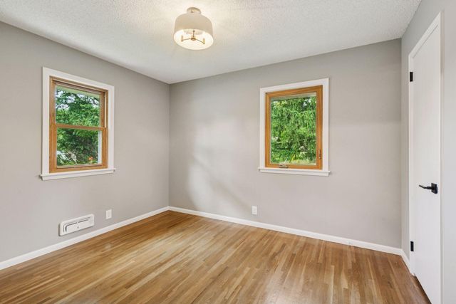 11201 Ewing Avenue S, Bloomington, MN 55431
