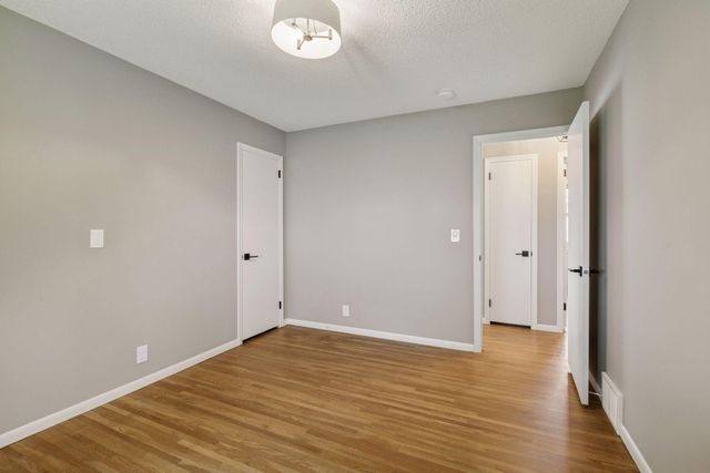 11201 Ewing Avenue S, Bloomington, MN 55431