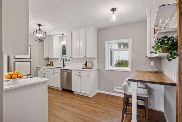 11201 Ewing Avenue S, Bloomington, MN 55431