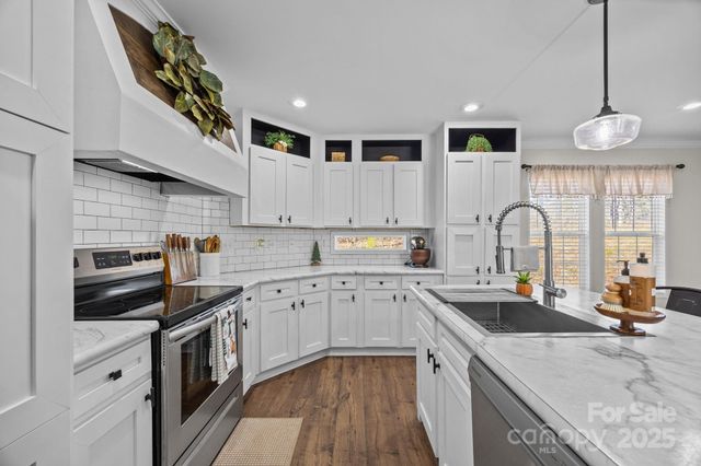 247 Aden Green Road, Mill Spring, NC 28756