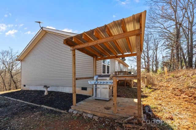 247 Aden Green Road, Mill Spring, NC 28756