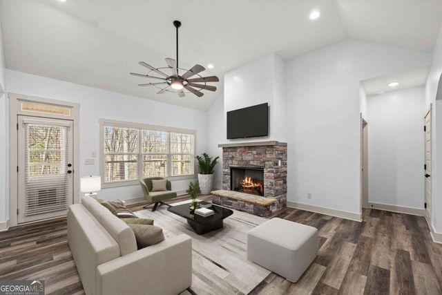 562 Yonah Lake Drive, Sautee Nacoochee, GA 30571