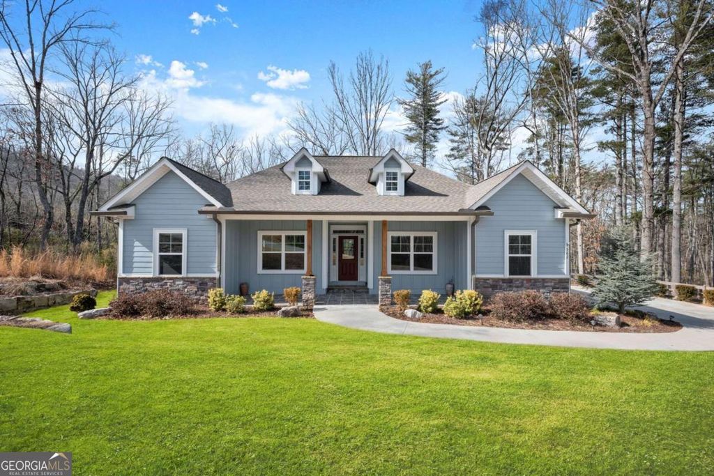 562 Yonah Lake Drive, Sautee Nacoochee, GA 30571