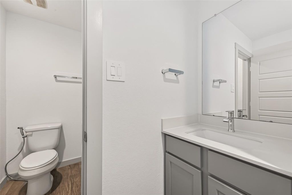 Image 15 of property listing at 1826 Sandy Trail Lane, Richmond, TX 77469