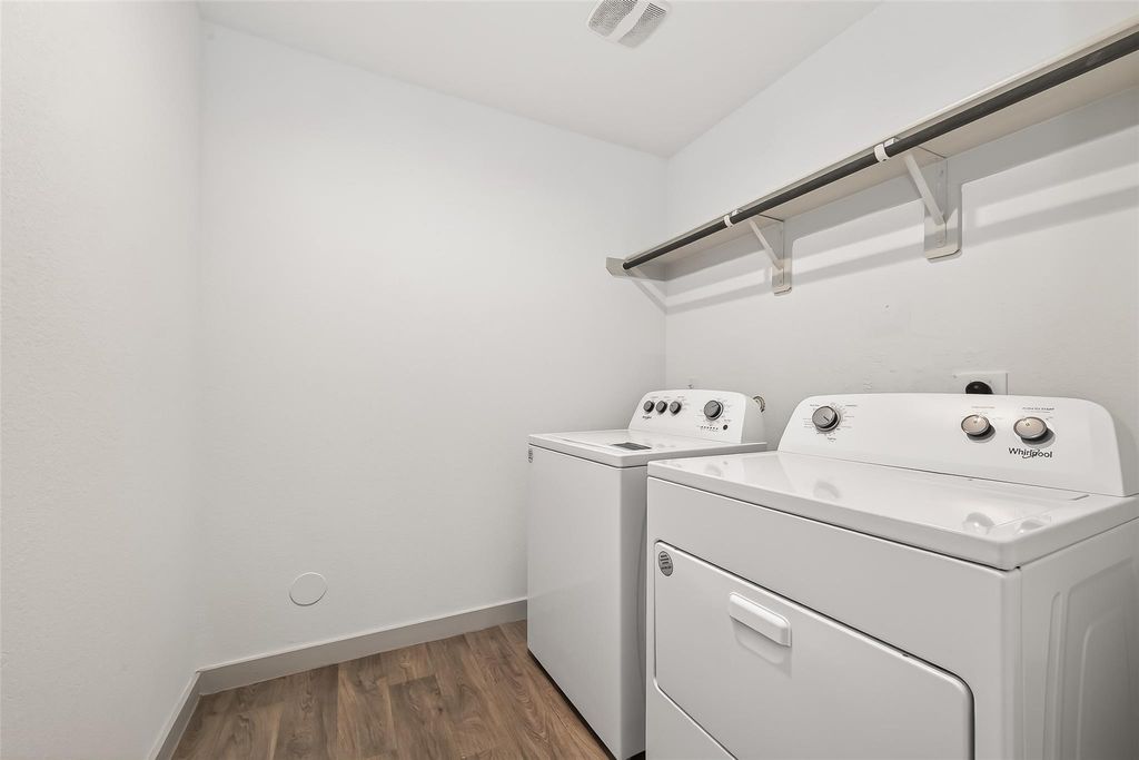 Image 23 of property listing at 1826 Sandy Trail Lane, Richmond, TX 77469