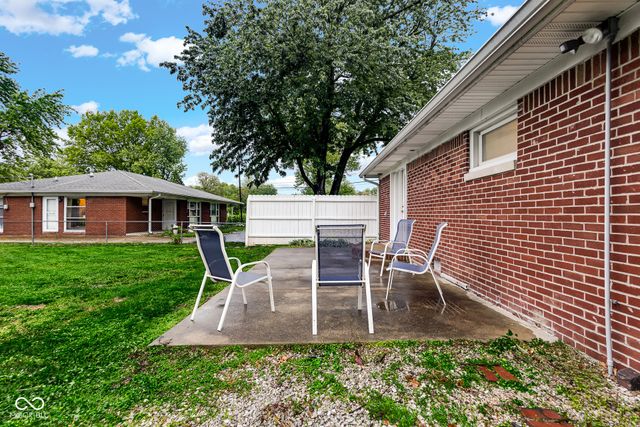 2243 Churchman Avenue, Beech Grove, IN 46107