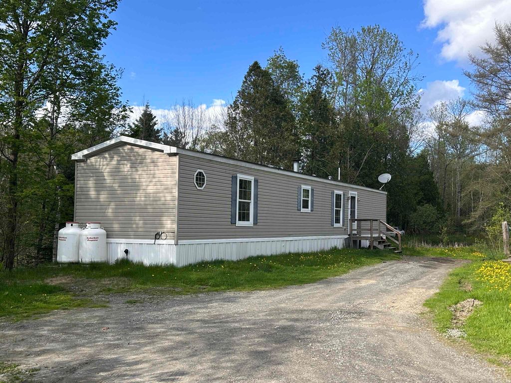 2697 Main Street, Cabot, VT 05647