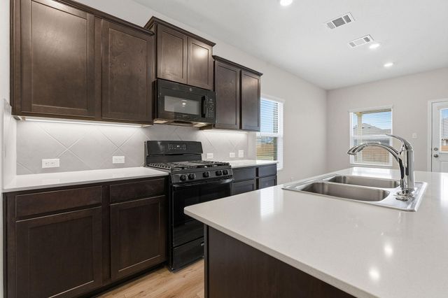 204 Magione ST, Hutto, TX 78634