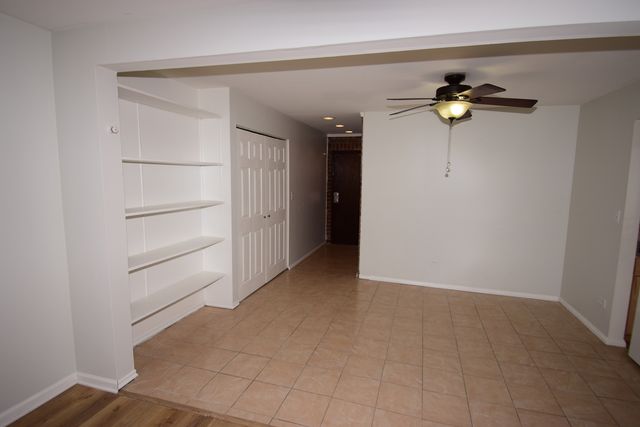 108 E Bailey Road M, Naperville, IL 60565