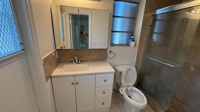 5401 W Park Road, Hollywood, FL 33021