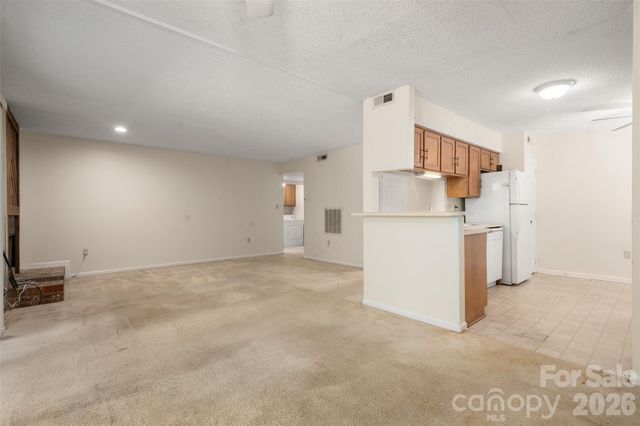 7203 Winery Lane, Charlotte, NC 28227
