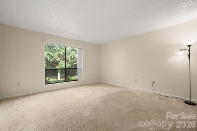 7203 Winery Lane, Charlotte, NC 28227