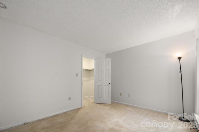 7203 Winery Lane, Charlotte, NC 28227
