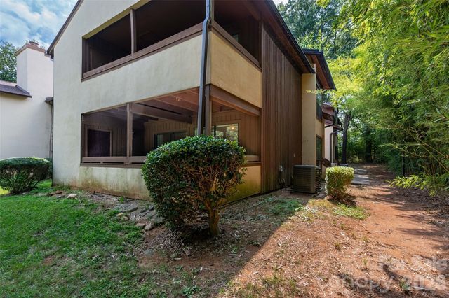 7203 Winery Lane, Charlotte, NC 28227