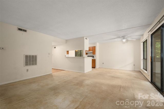 7203 Winery Lane, Charlotte, NC 28227