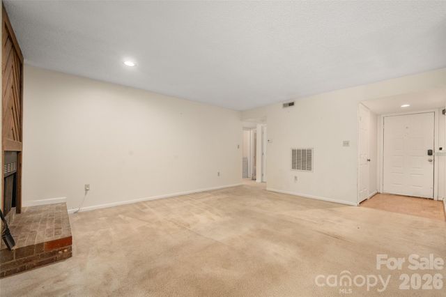 7203 Winery Lane, Charlotte, NC 28227