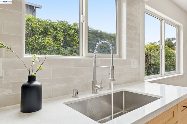 2013 Dolphin Dr, Aptos, CA 95003